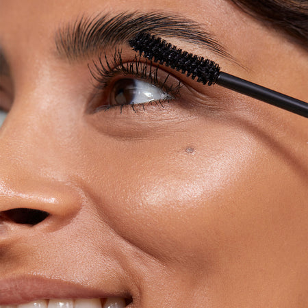 Fixing gel mascara in shade brown